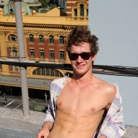 On the roof with Max Gatling - Picture 4