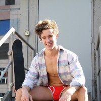 On the roof with Max Gatling - Picture 11