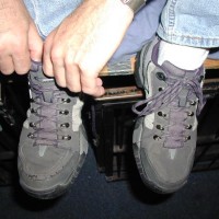 Keith shows off his feet - Picture 6