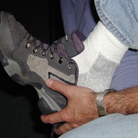 Keith shows off his feet - Picture 7