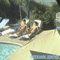 Poolside cock sharing session - Picture 26