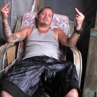 Lil Wyte plays with his dick - Picture 3