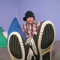 Pete socks and feet - Picture 3